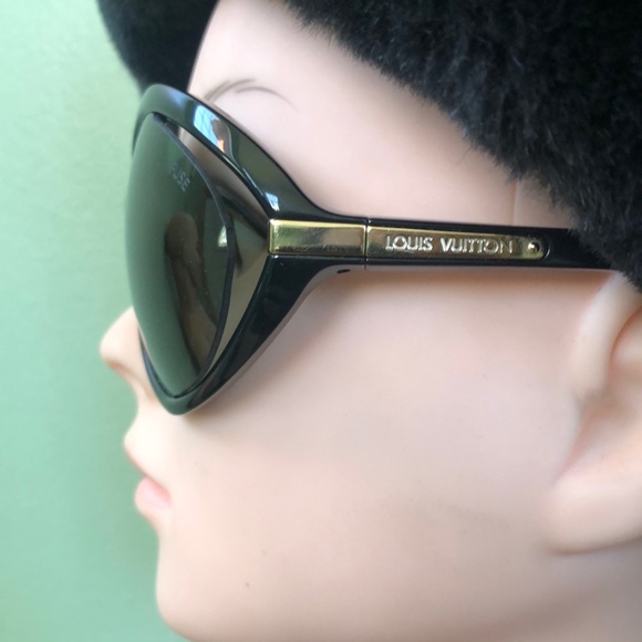 Louis Vuitton DAPHNE Polarized Sunglasses - Picture 3 of 11